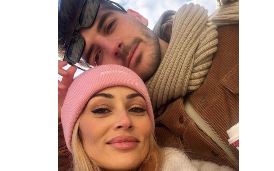 Ελένη Βουλγαράκη: Το elegant σαλόνι του νέου της σπιτιού στην Πορτογαλία 1 Ελένη Βουλγαράκη: Το elegant σαλόνι του νέου της σπιτιού στην Πορτογαλία