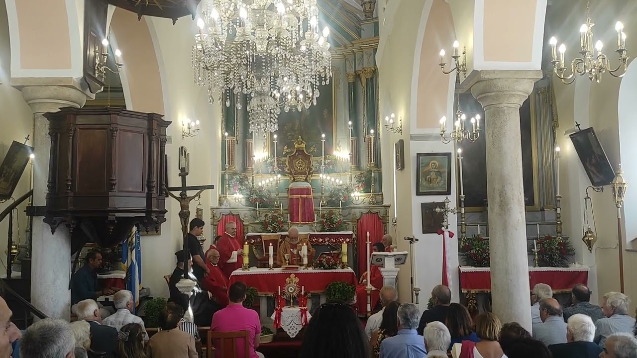 Ιερός ναός στην Τήνο