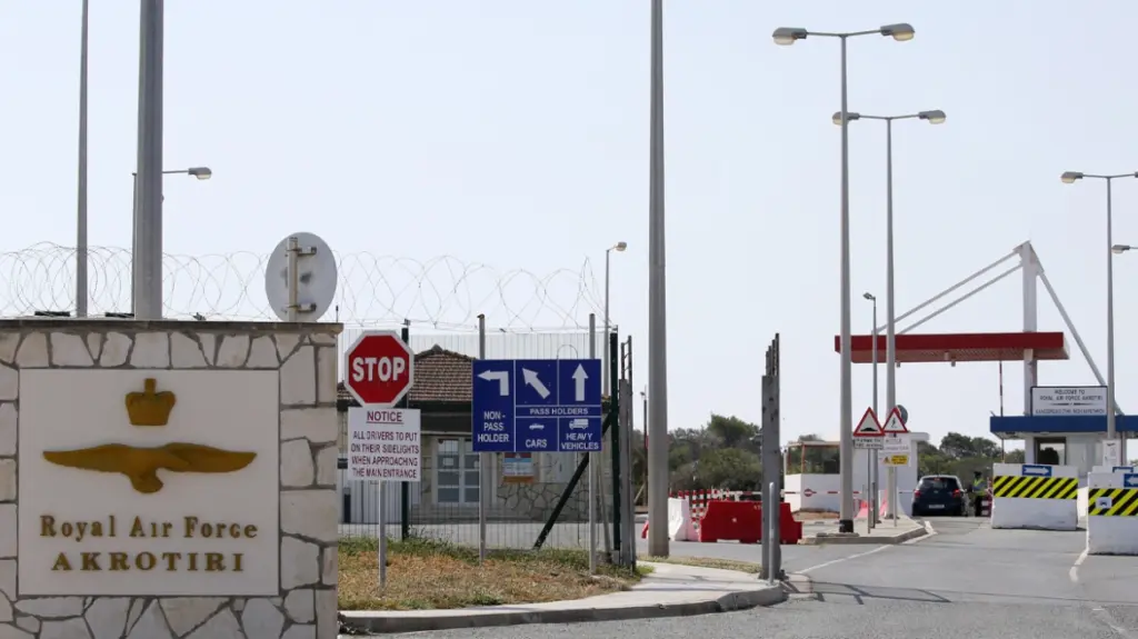 Βρετανικές Βάσεις στην Κύπρο – sigmalive