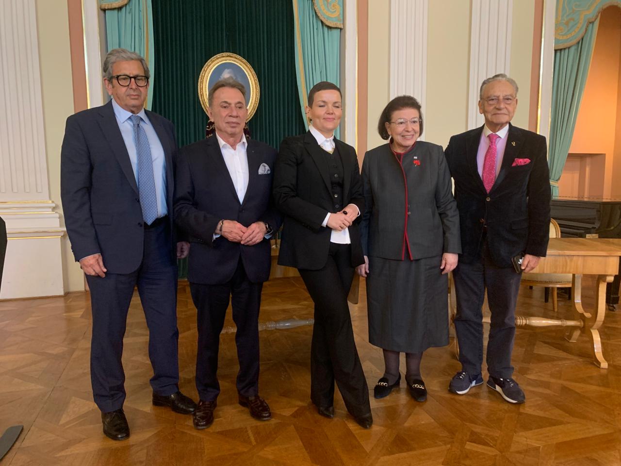 Η Λίνα Μενδώνη στην Πολωνία