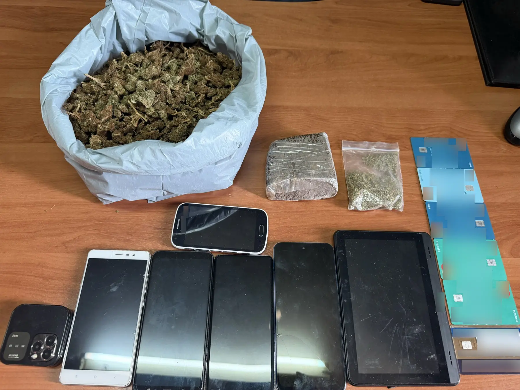 Κεφαλονιά: Χειροπέδες σε δύο νεαρούς για διακίνηση κάνναβης μέσω ταχυδρομείου