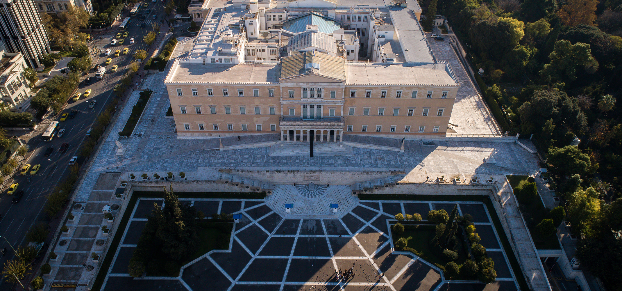 Οι έμποροι της οργής και η δοκιμασία της Δημοκρατίας