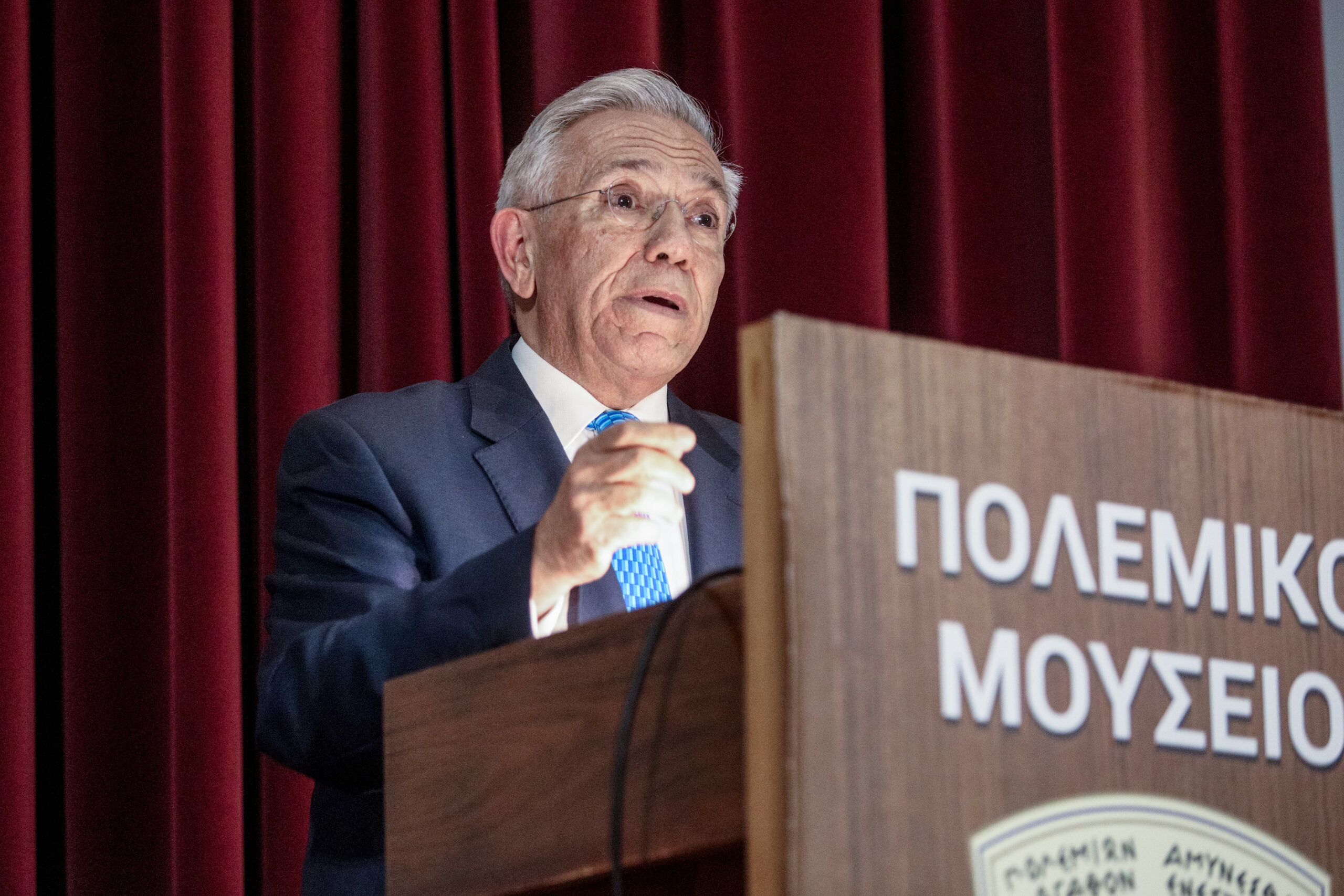 Γιάννης Βαληνάκης