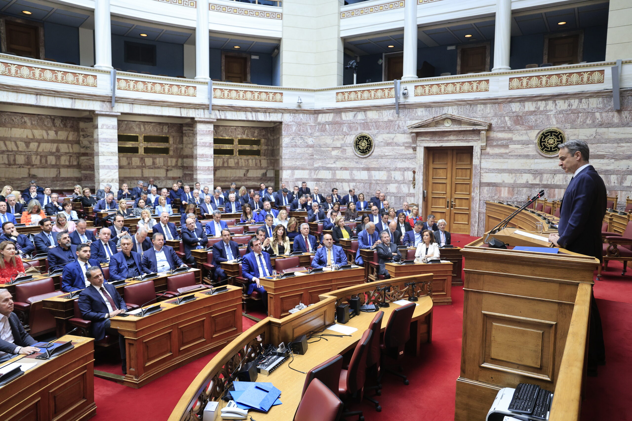«Γαλάζιο Κούγκι» που δεν άναψε ποτέ – Ο Μητσοτάκης πιο αιχμηρός από τους Βουλευτές  έστειλε μηνύματα – Η εξάωρη συνεδρίαση της ΚΟ της ΝΔ