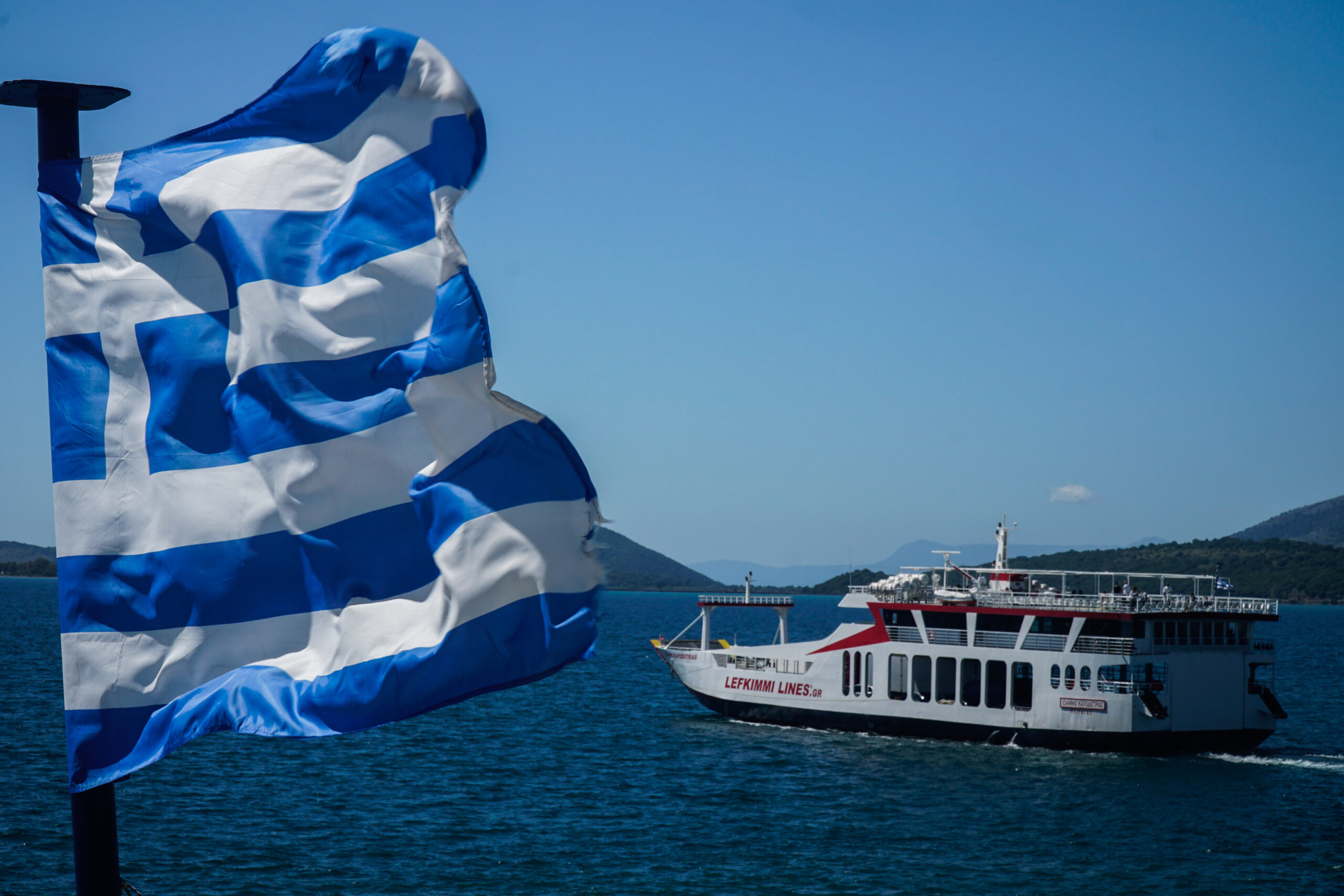 Τριήμερο Αγίου Πνεύματος: «Πρόβα καλοκαιριού» – Γεμίζει το λιμάνι, αδειάζει η Αθήνα – Με τι καιρό θα ταξιδέψουν οι εκδρομείς (Βίντεο)
