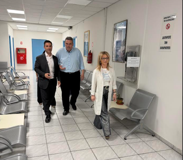 Σταμάτης Πουλής: Επίσκεψη στο Κέντρο Υγείας Ασπροπύργου – Παράδοση νέου σύγχρονου οδοντιατρικού εξοπλισμού