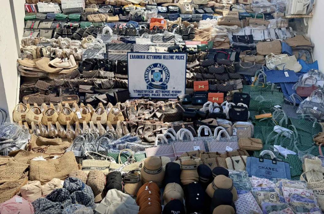 Μύκονος: Αστυνομικό «σαφάρι» για προϊόντα «μαϊμού» – Τέσσερις συλλήψεις (Φωτό & Βίντεο)