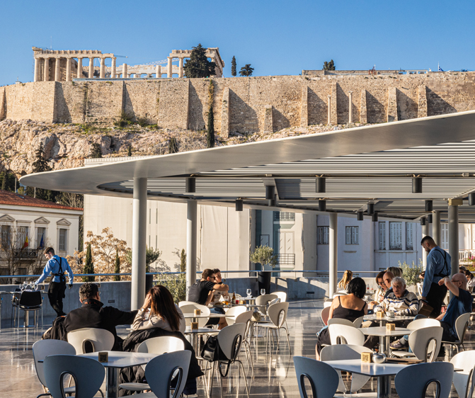 Έρευνα-σοκ: Ο λαός με έναν από τους χαμηλότερους δείκτες νοημοσύνης στην Ευρώπη πιστεύει ότι ο πολιτισμός του είναι ανώτερος από άλλους πολιτισμούς