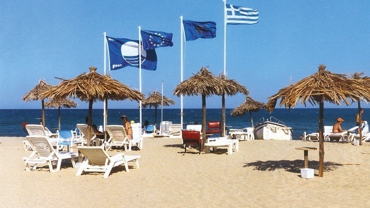 Με 154 Γαλάζιες Σημαίες η Κρήτη διατηρεί την πρωτιά στις βραβευμένες ακτές το 2026