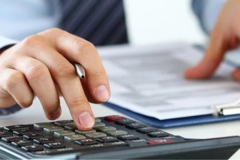 ΕΦΚΑ: Λανθασμένες χρεώσεις σε μισθωτούς με μπλοκάκι και τι αλλάζει (Βίντεο)