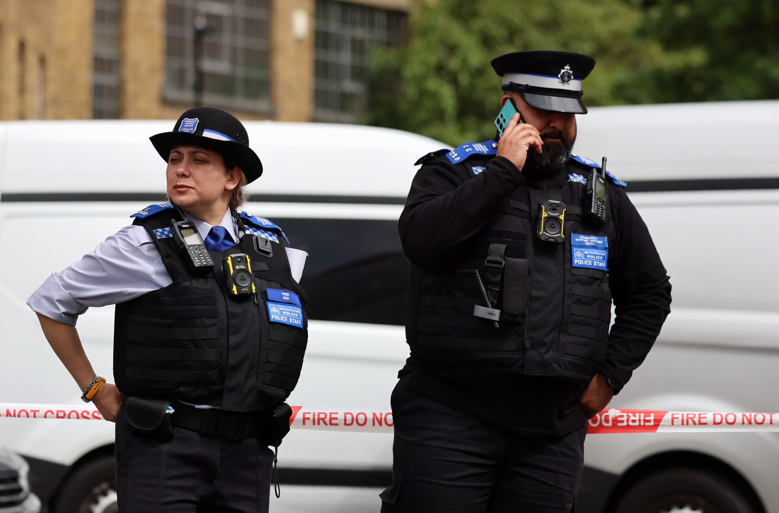 epa12934258 Police officers secure the site at a former synagogue in east London, Britain, 05 May 2026. Counter-terror officers are investigating a fire at the former synagogue in east London. The suspected arson follows a number of attacks on the Jewish community in recent weeks.