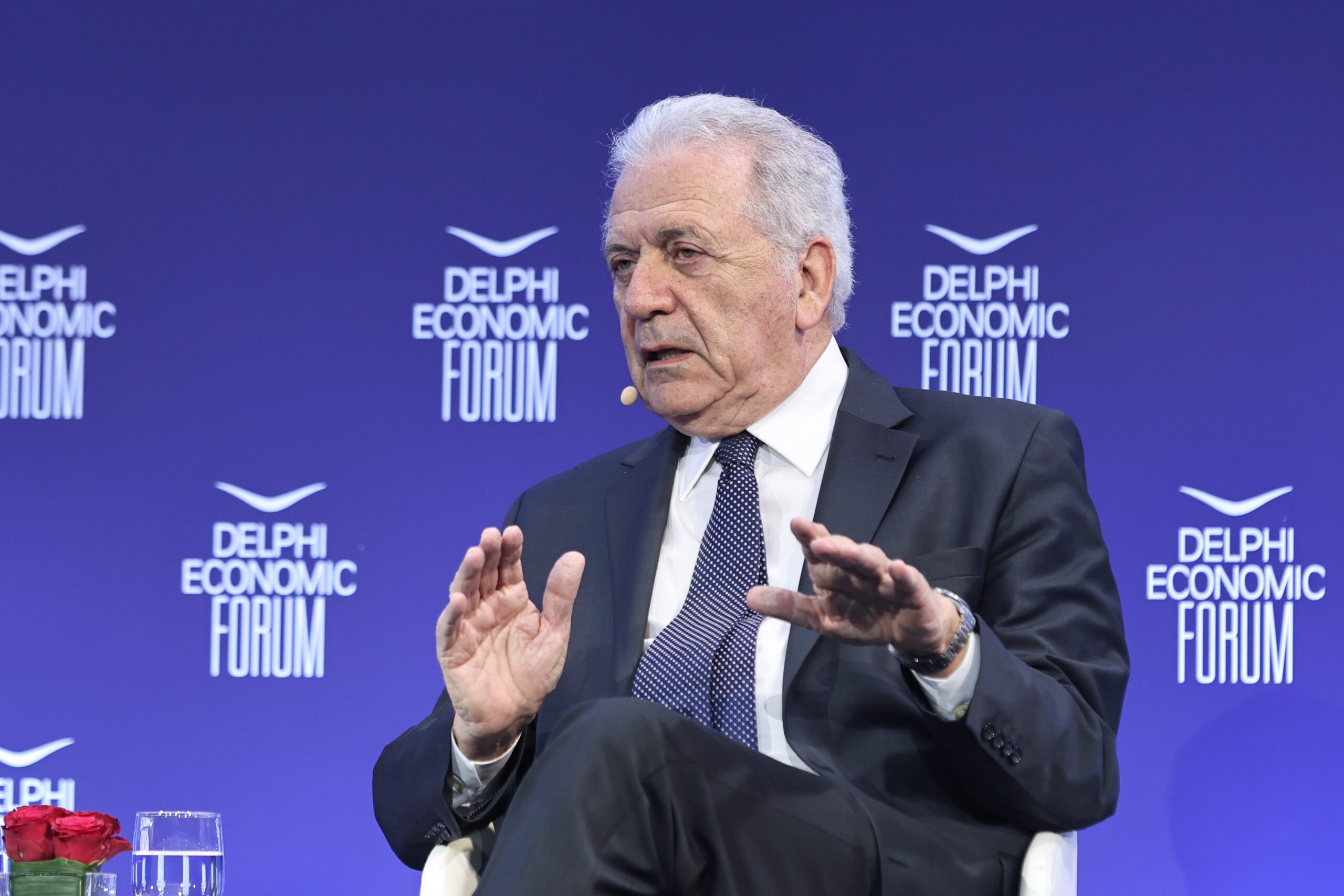 Qatargate: Στη Βουλή το αίτημα άρσης ασυλίας για τον Δημήτρη Αβραμόπουλο μετά το ευρωπαϊκό ένταλμα σύλληψης