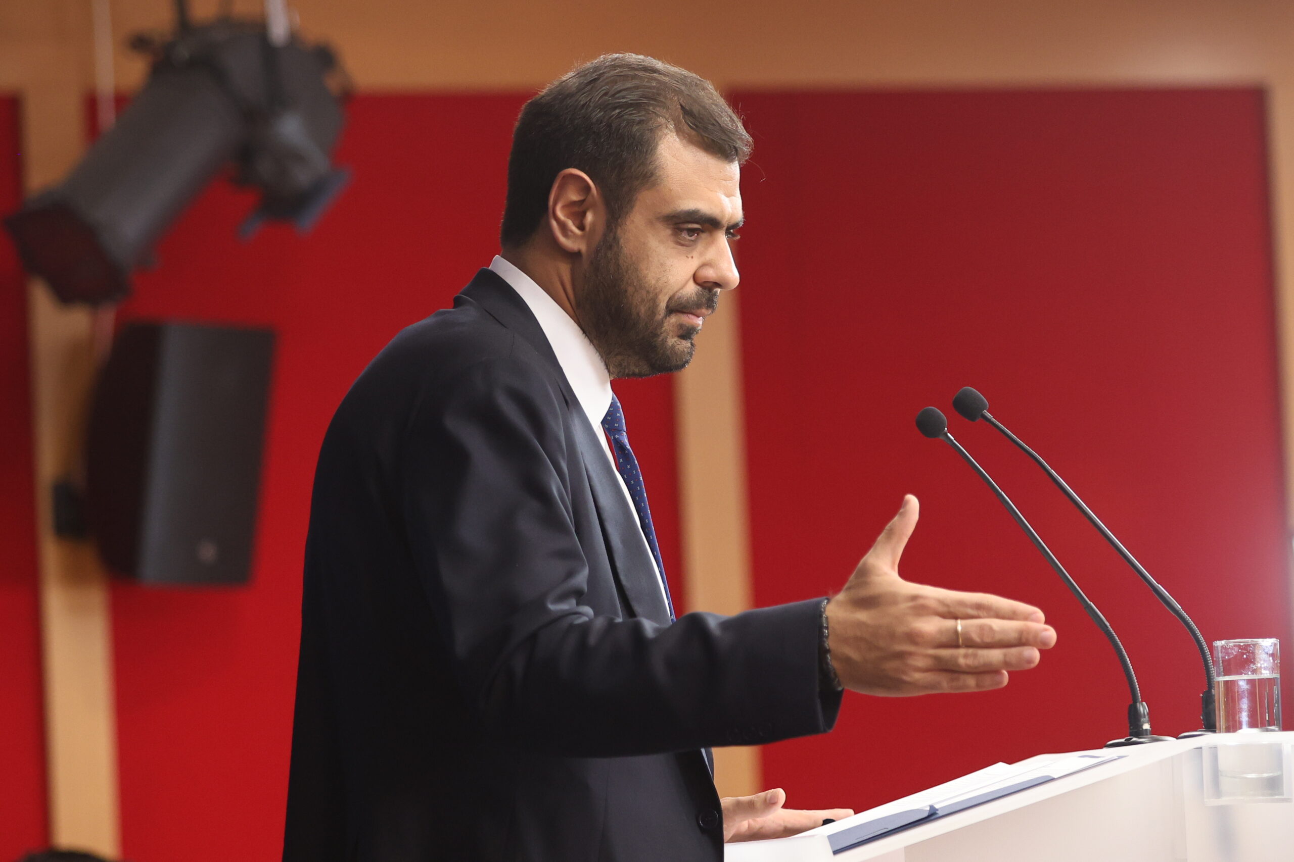 Ναυάγιο η μετακίνηση Μαρινάκη στο υπουργείο Μεταφορών – Όλα δείχνουν ότι παραμένει κυβερνητικός εκπρόσωπος
