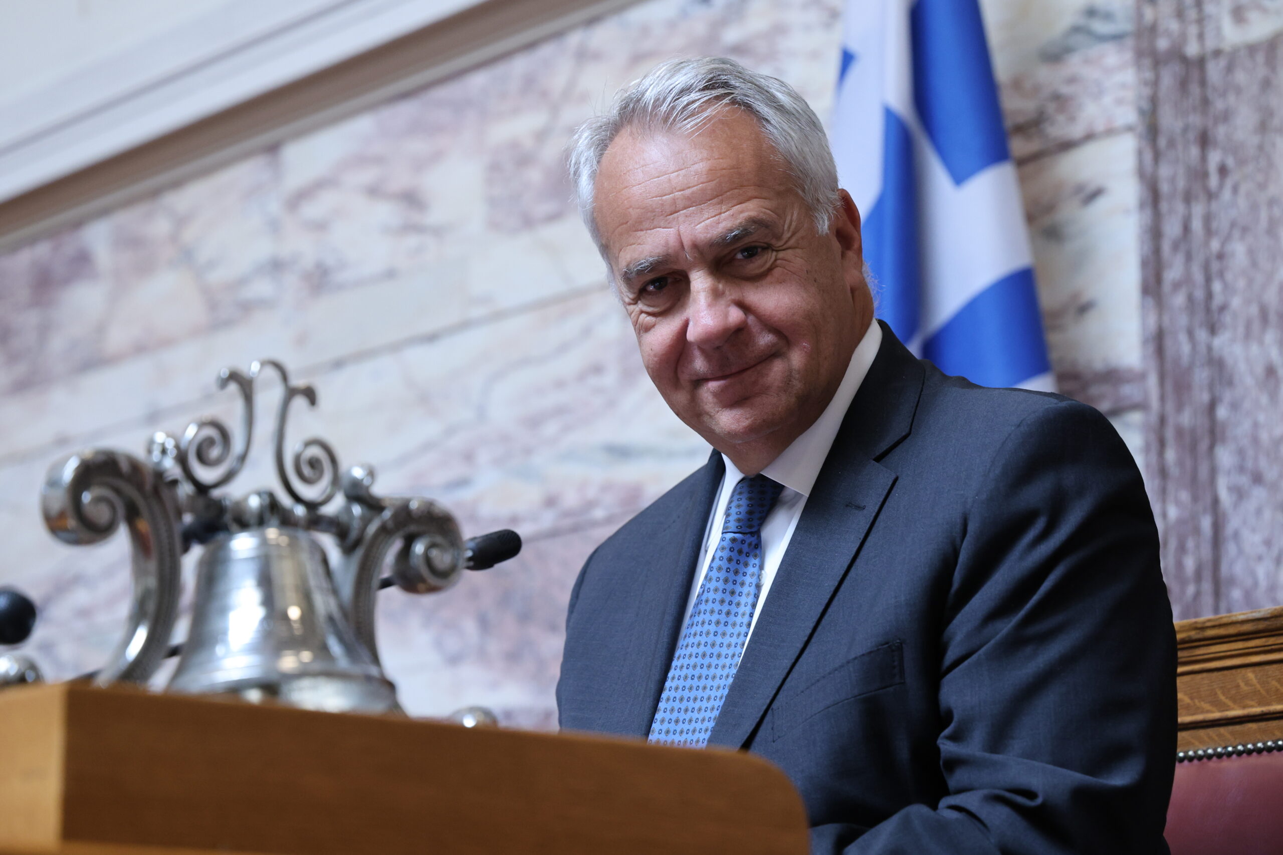 Συνεδρίαση της Επιτροπής Αναθεώρησης του Συντάγματος της Βουλής με θέμα ημερήσιας διάταξης. Εκλογή Προεδρείου της Επιτροπής. Παρασκευή 12 Ιουνίου 2026