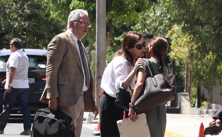 Υπόθεση email αποδήμων: Ένοχοι Ασημακοπούλου, Σταυριανουδάκης, Κορομηλάς και Θεοδωρόπουλος – Οι ποινές