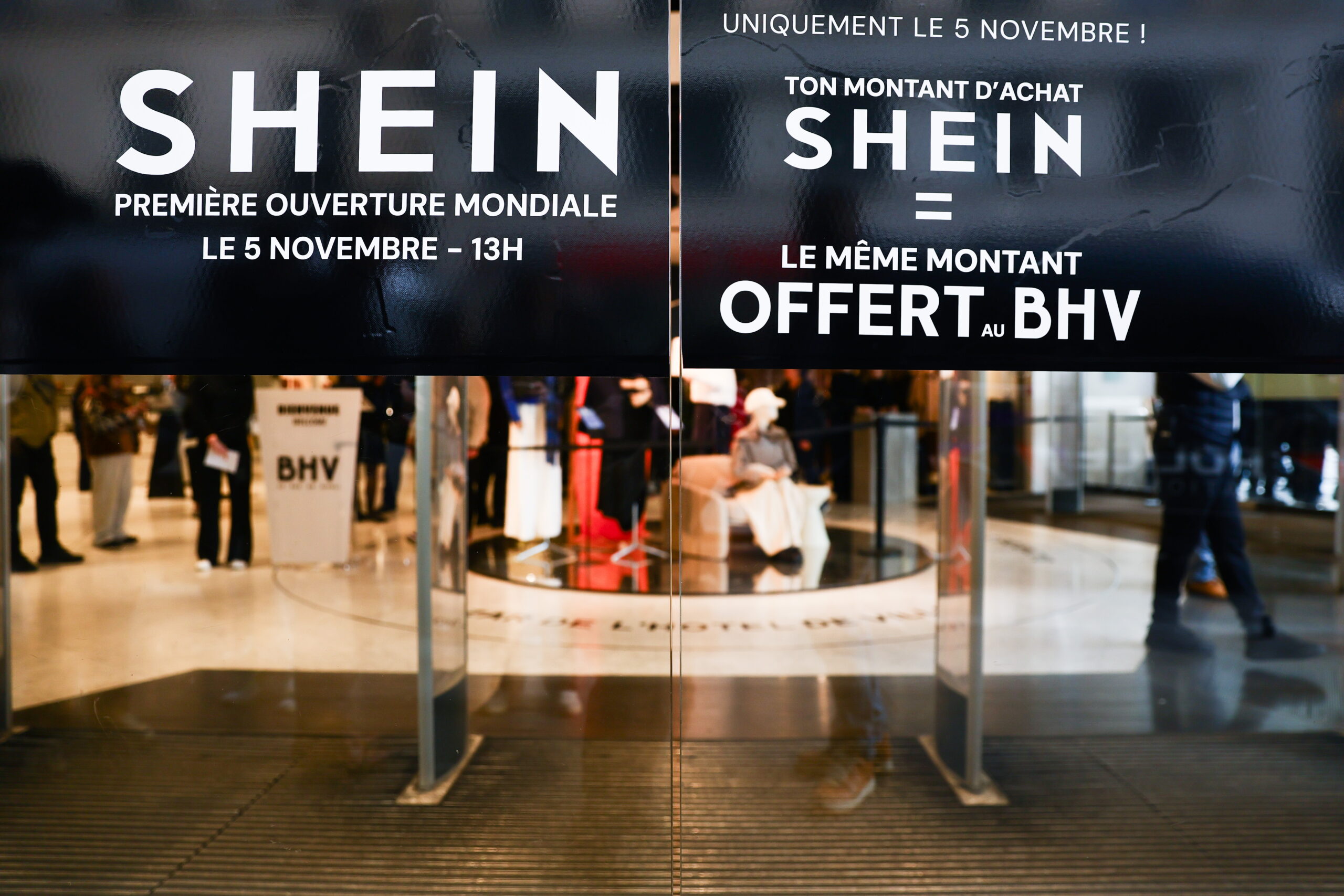 Γαλλία: Οι αρχές επέβαλαν στη Shein πρόστιμο «μαμούθ» 22 εκατ. ευρώ