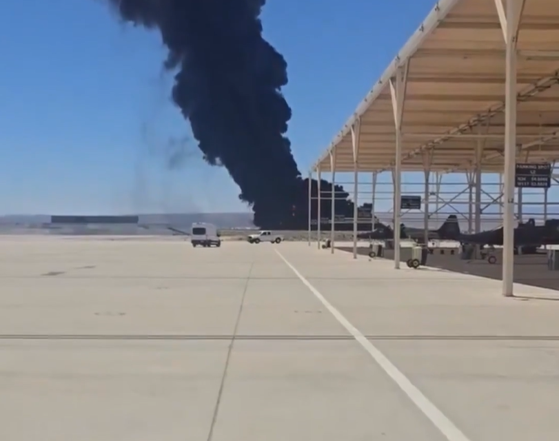 Συντριβή βομβαρδιστικού B-52 στην Καλιφόρνια – Στους 8 οι νεκροί (Βίντεο)