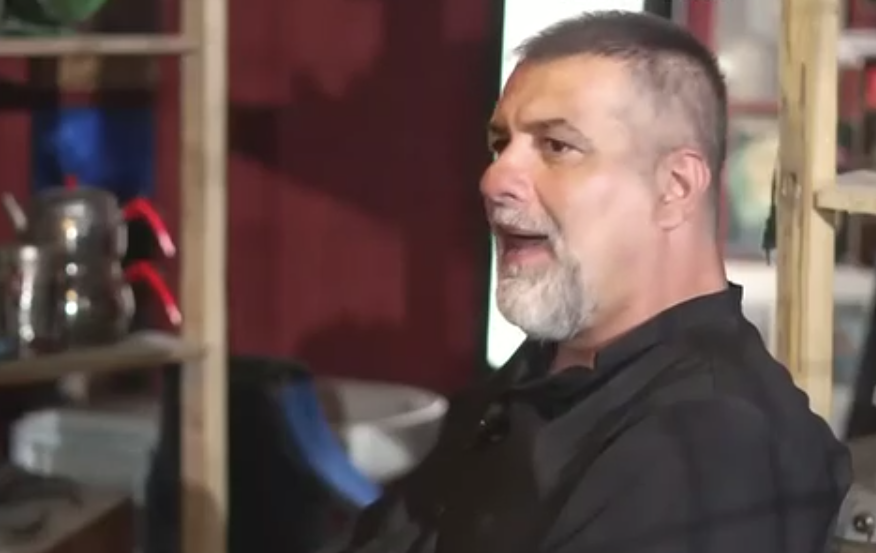 Βασίλης Μπισμπίκης: «Ό,τι θέλω θα κάνω» – Τι είπε για τη Δέσποινα Βανδή και την αναγνωρισιμότητα