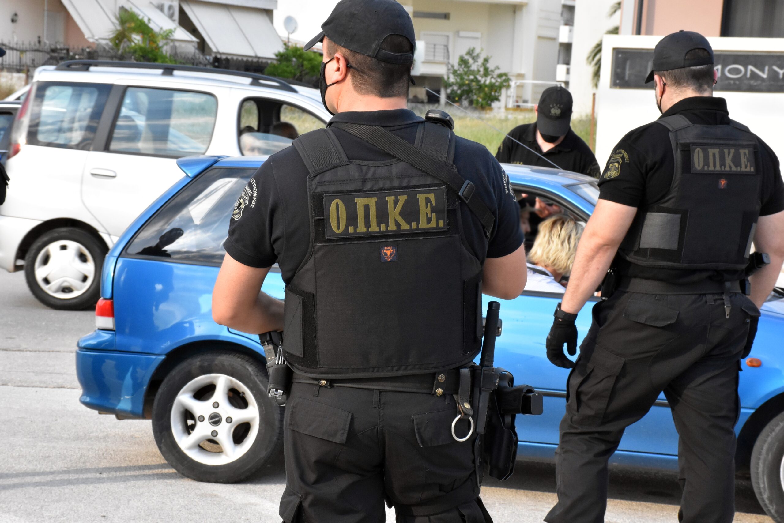 Χαλάνδρι: Επεισοδιακή σύλληψη 45χρονου που απείλησε με όπλο 25χρονη και με μαχαίρι αστυνομικούς