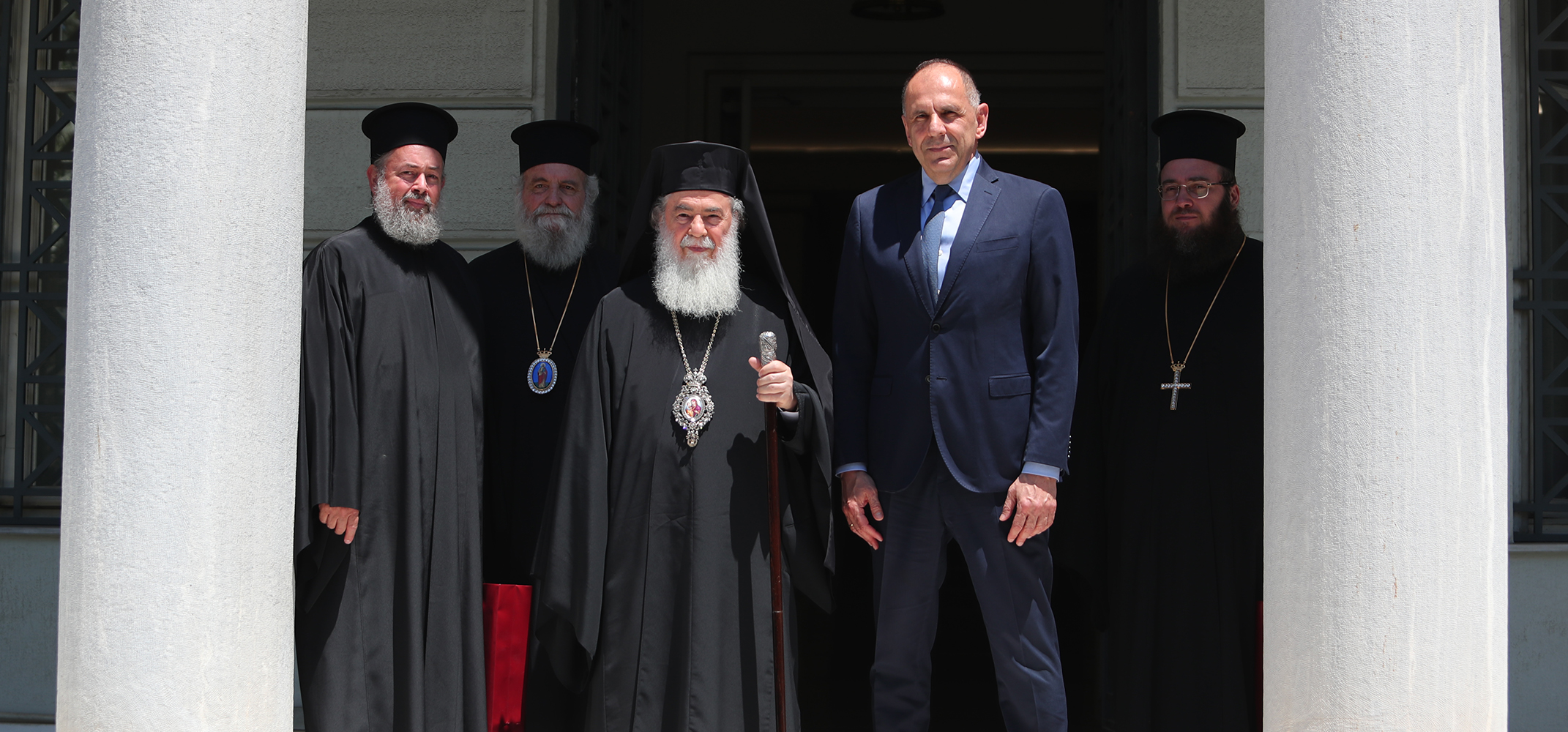 Γεραπετρίτης σε Πατριάρχη Θεόφιλο: Η Ελλάδα δίπλα στο Πατριαρχείο Ιεροσολύμων και στους Αγίους Τόπους