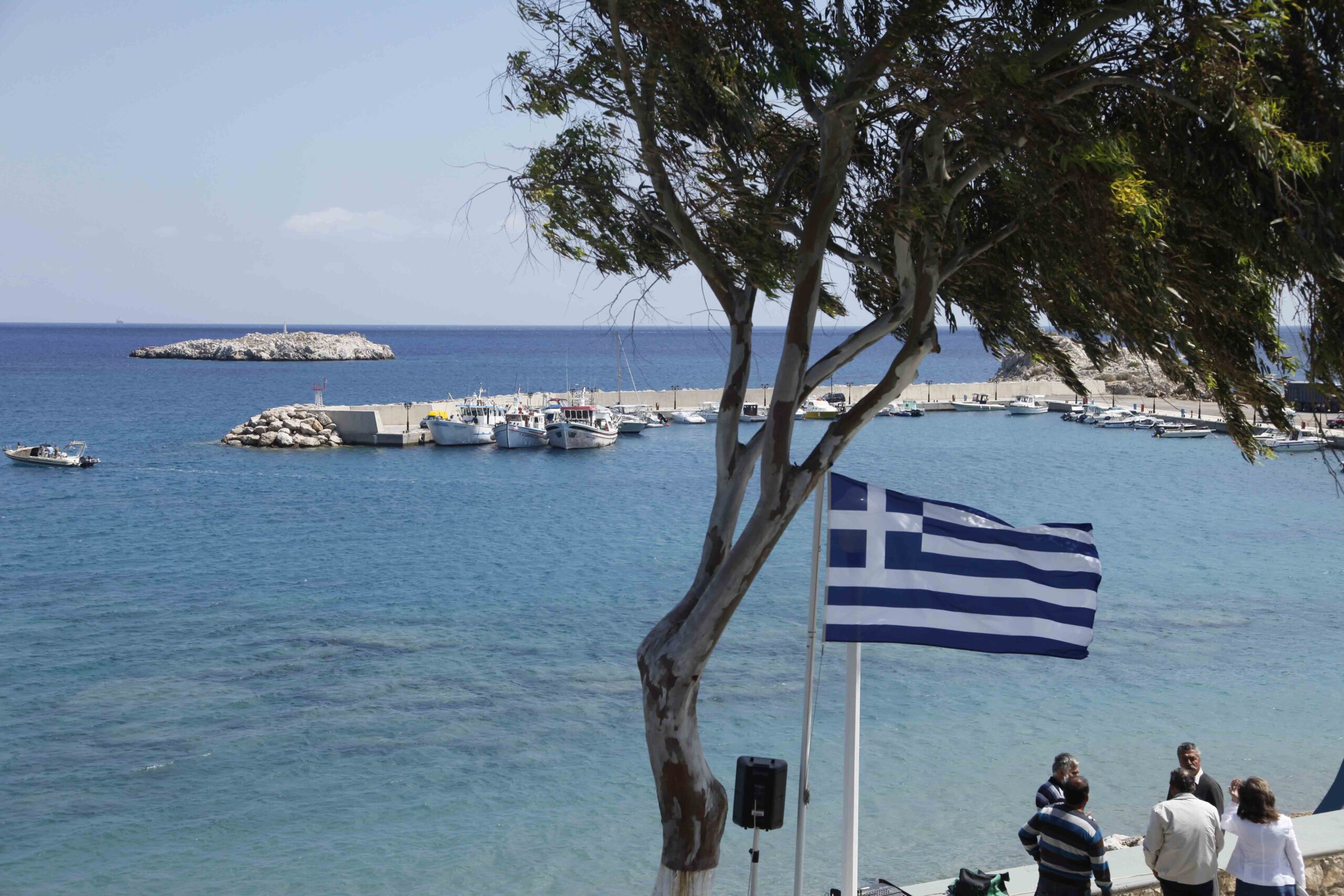 Η Κάρπαθος «πρωταγωνιστεί» στην Ιταλία ως το νησί με την «εξωπραγματική» θάλασσα