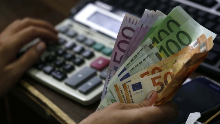 Τα επτά μέτρα για την στήριξη των πολιτών – Από τα 150 ευρώ για κάθε παιδί έως τις 72 δόσεις