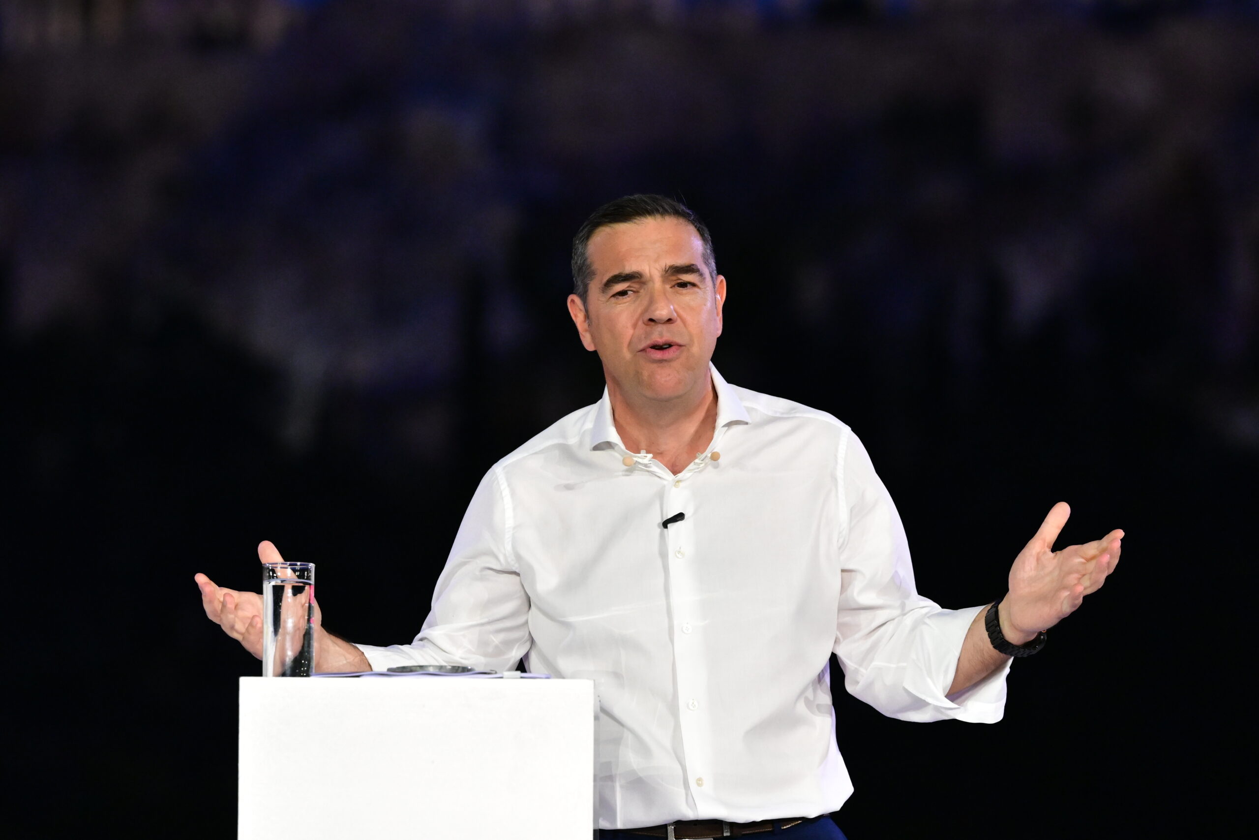 Αλέξης Τσίπρας: Οι πέντε άμεσες παρεμβάσεις της ΕΛ.Α.Σ. και το «τελεσίγραφο» στις τράπεζες – «Διαφθορά ή εντιμότητα», το δίλημμα των επόμενων εκλογών