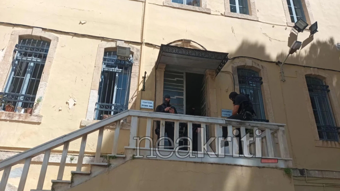 Χανιά: Ελεύθερος ο 56χρονος Γερμανός που συνελήφθη για φωτογράφιση στρατιωτικών αεροσκαφών (Βίντεο)