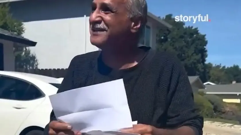 Δάκρυα χαράς: Παιδιά πραγματοποίησαν το όνειρο του πατέρα τους με εισιτήρια για το Μουντιάλ (Βίντεο)