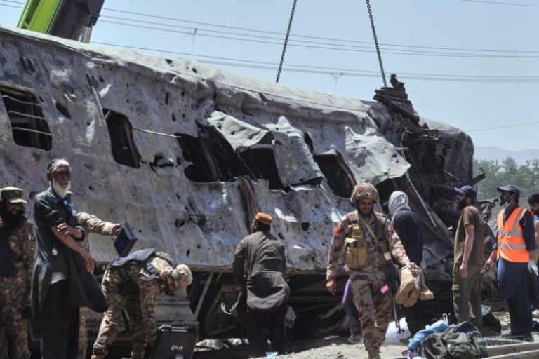 Πακιστάν: Επτά νεκροί από διπλή βομβιστική επίθεση κοντά στα σύνορα με το Αφγανιστάν