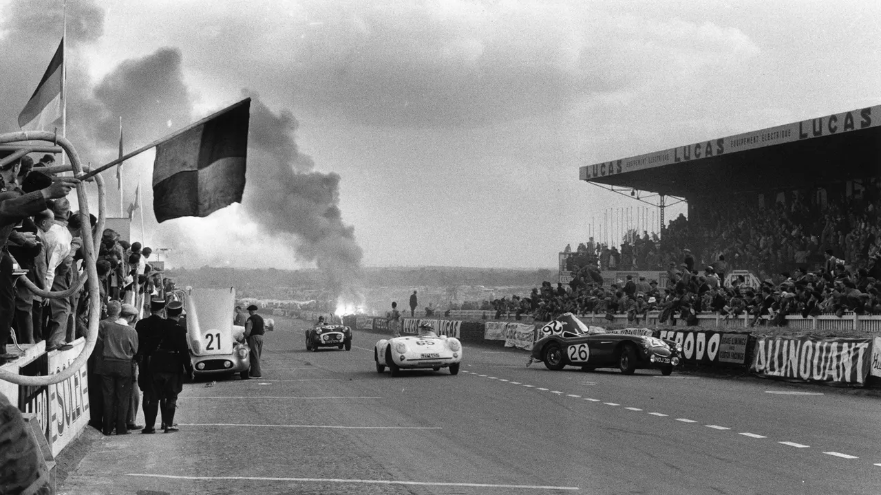 Λε Μαν 1955: Ο «αγώνας της χρονιάς» που σημαδεύτηκε από εκατοντάδες θανάτους και η αρχή των σύγχρονων κανόνων ασφαλείας