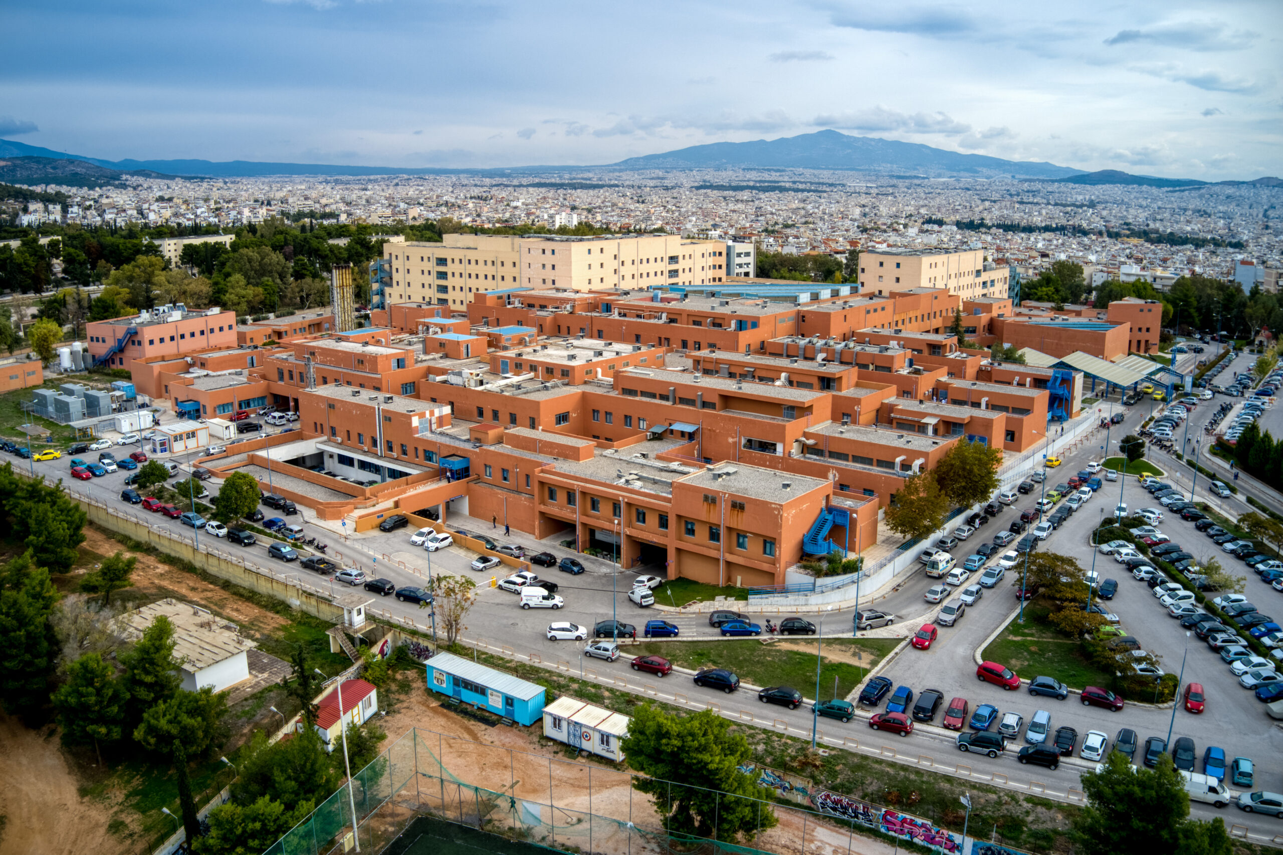 Καταγγελία Πολάκη: Εκτός Μονάδας Ειδικών Λοιμώξεων δέκα ασθενείς σε ανοσοκαταστολή