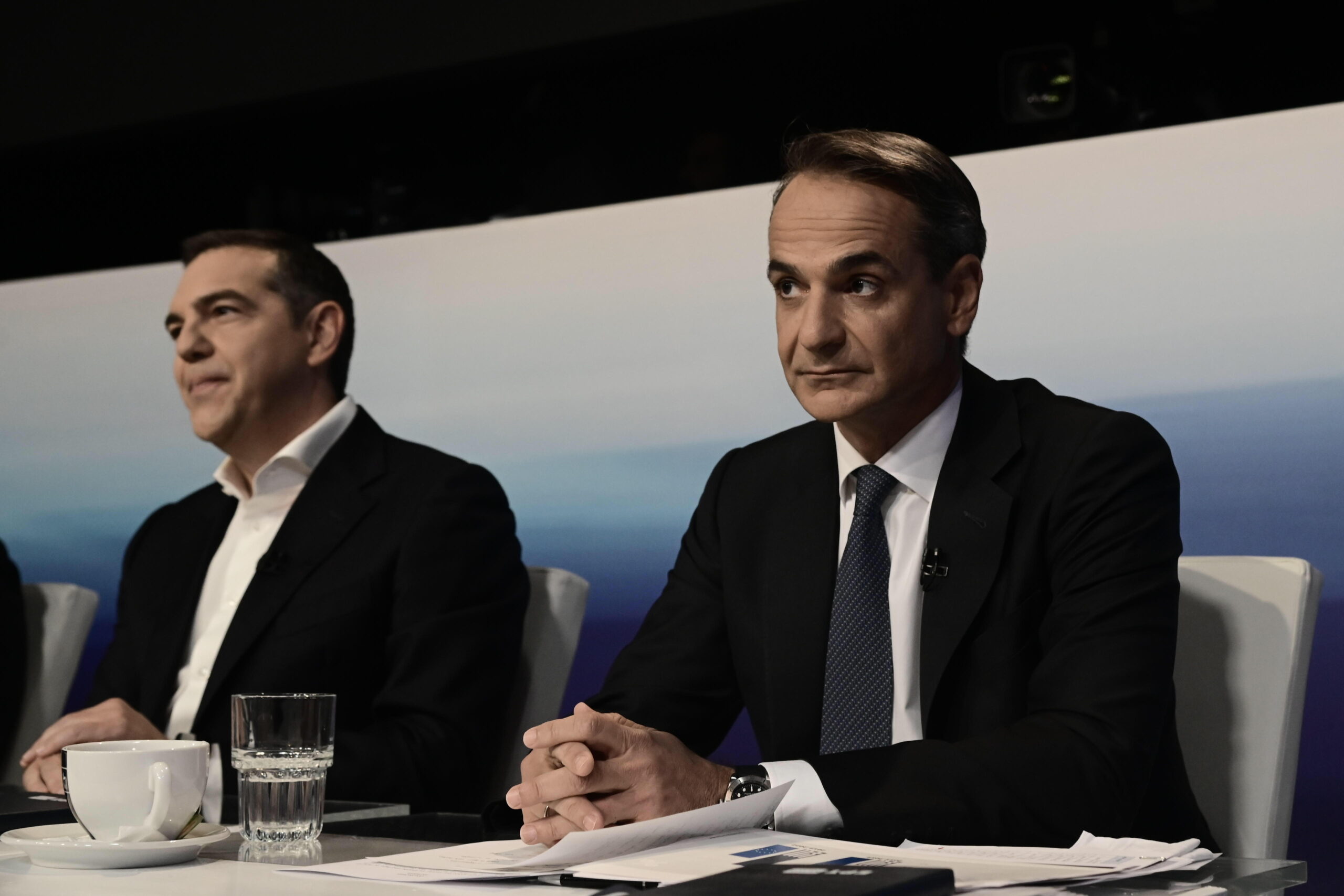 Τάσεις MRB: Πρωτιά για τη ΝΔ, δεύτερη η ΕΛΑΣ – Πολιτική αλλαγή θέλουν επτά στους δέκα