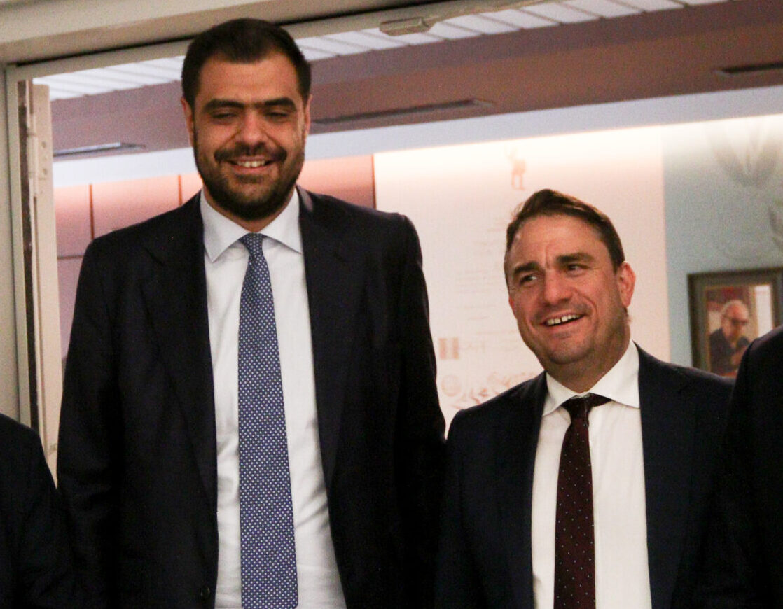 Μάχη Μαρινάκη – αντιπολίτευσης στη σκιά των διώξεων για τον ΟΠΕΚΕΠΕ και νέες βολές Άδωνι κατά Ευρωπαϊκής Εισαγγελίας