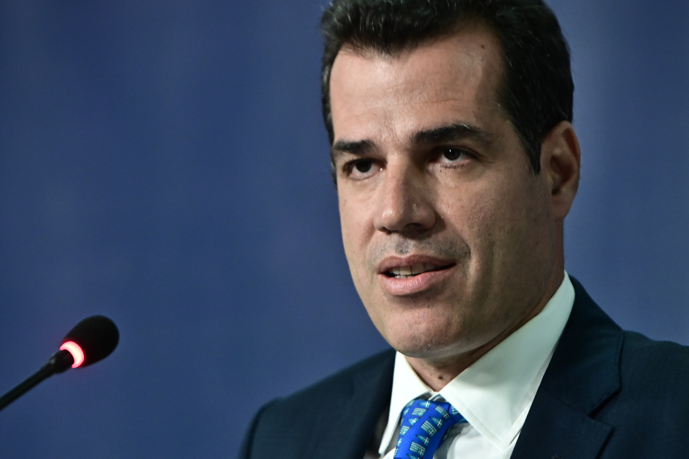 Προς απόσυρση του «μπόνους» σε δικηγόρους που θα έπειθαν αιτούντες άσυλο να επαναπατριστούν