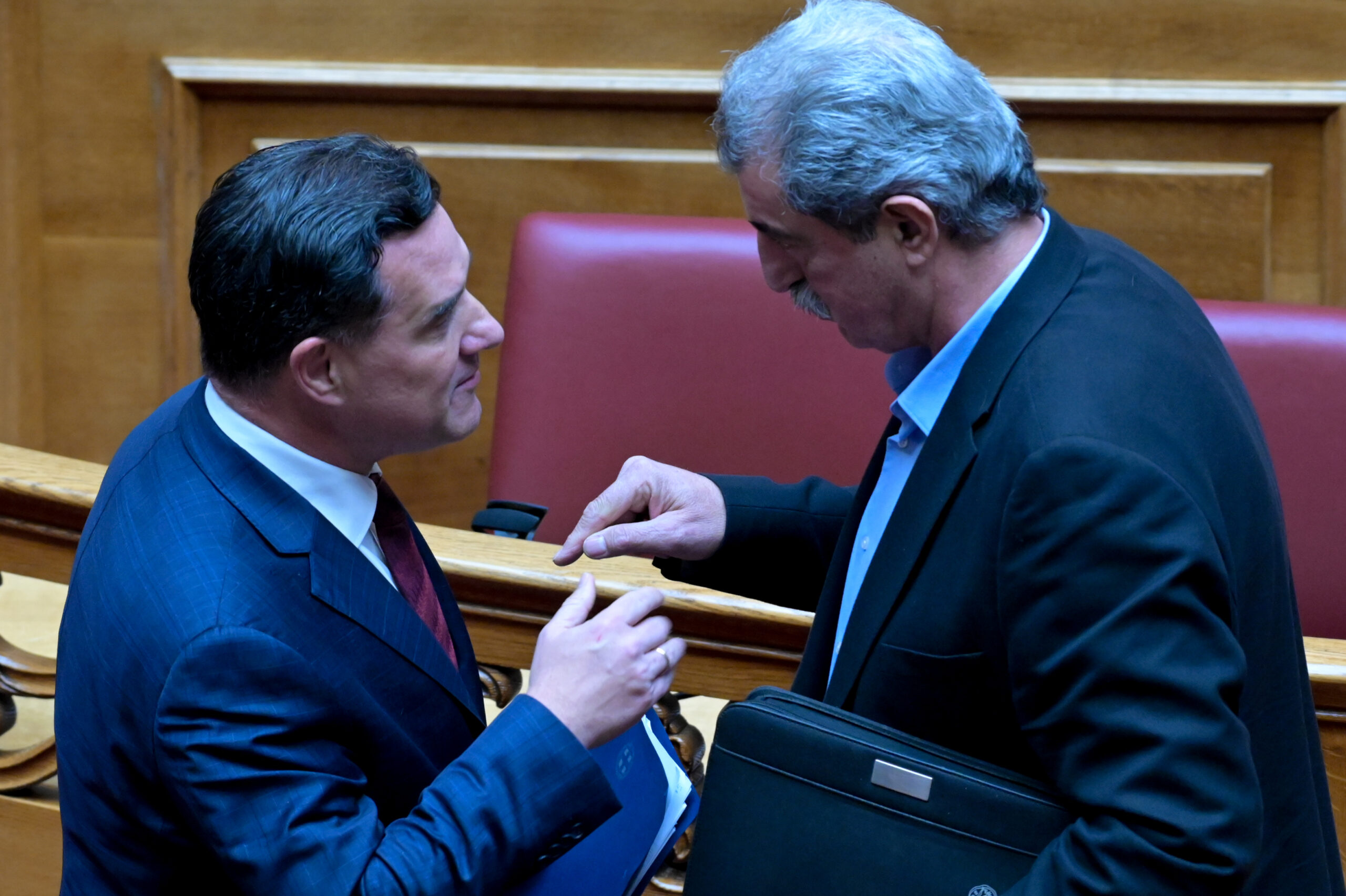 «Απασφάλισε» ο Πολάκης κατά Γεωργιάδη: «Βγάλε τον σκασμό ακροδεξιό παρτάλι, είσαι η συνέχεια των δοσίλογων – Λαδέμπορα της πανδημίας»