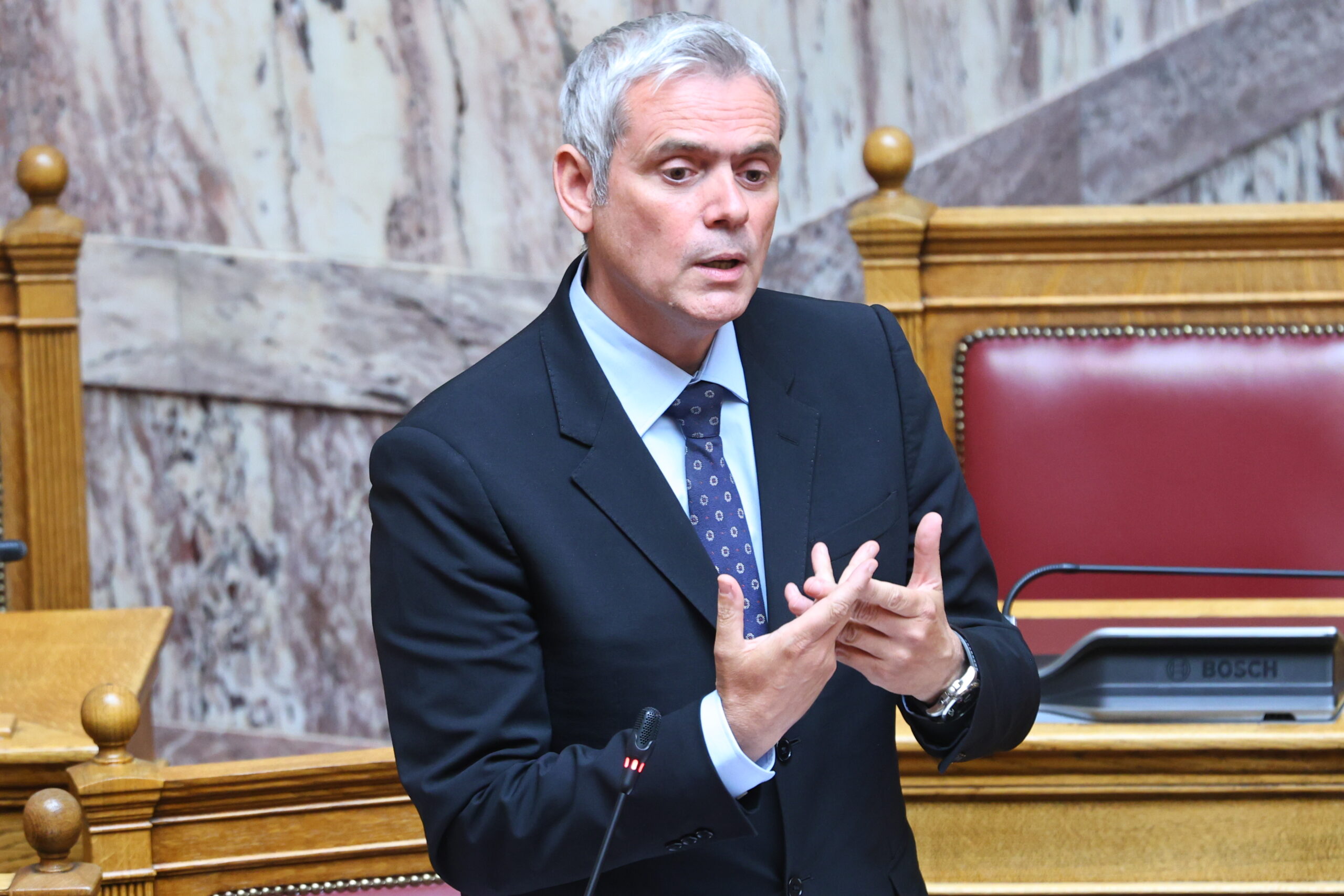 Κώστας Καραγκούνης