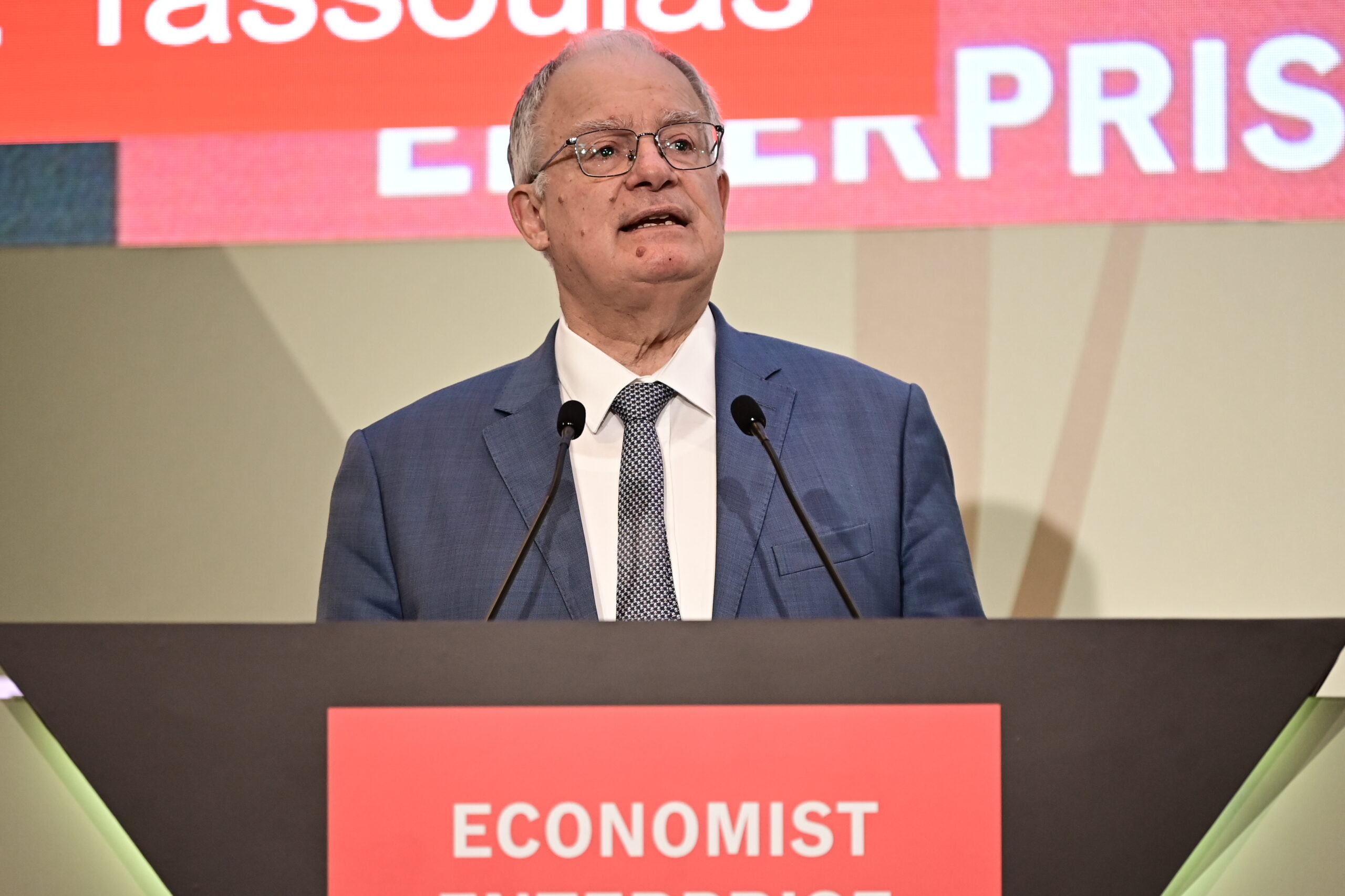 Μήνυμα κατά του διχασμού και της υποταγής της πολιτικής στους οικονομικούς μονόδρομους από τον Πρόεδρο της Δημοκρατίας