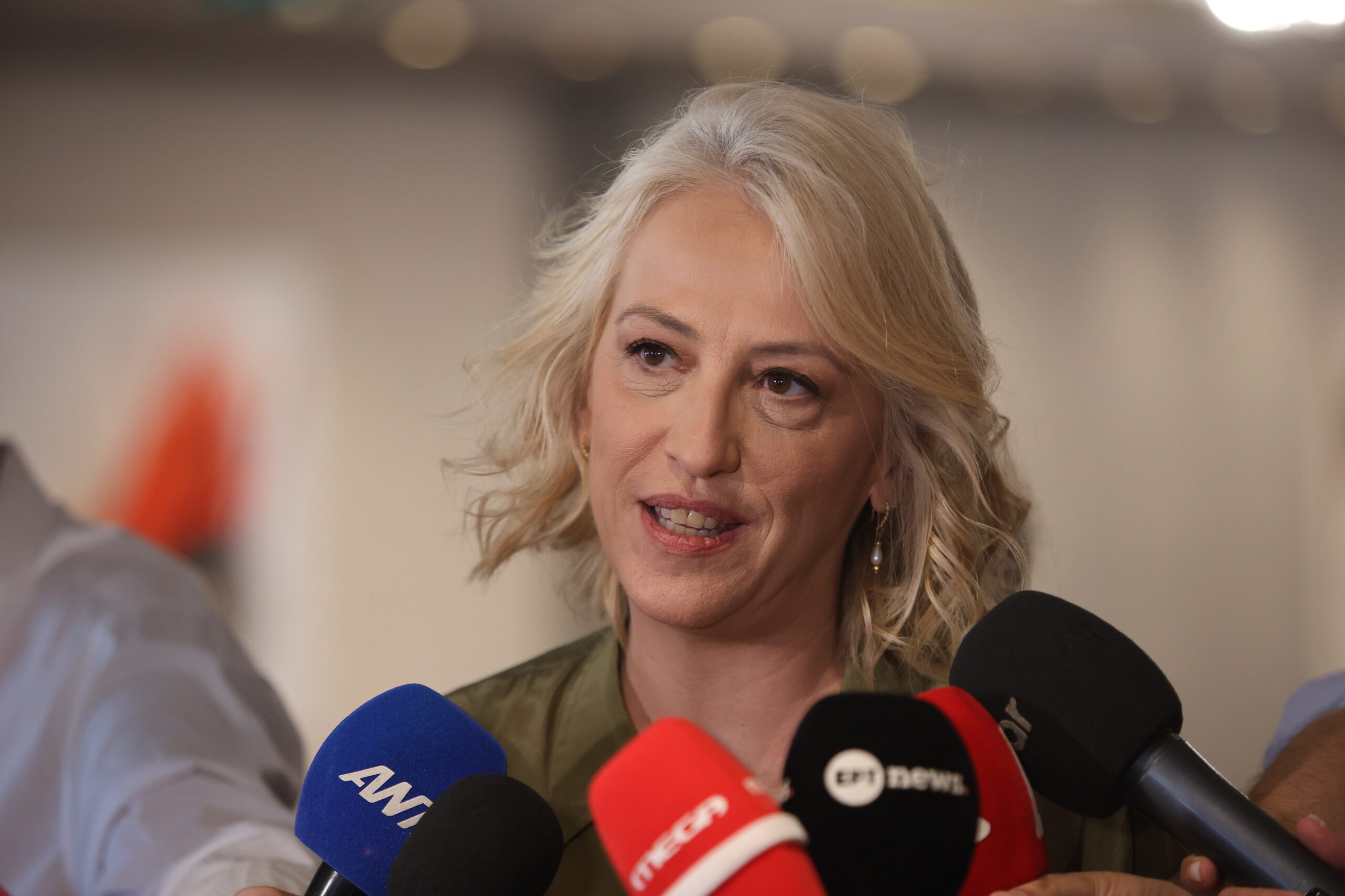 Ρένα Δούρου