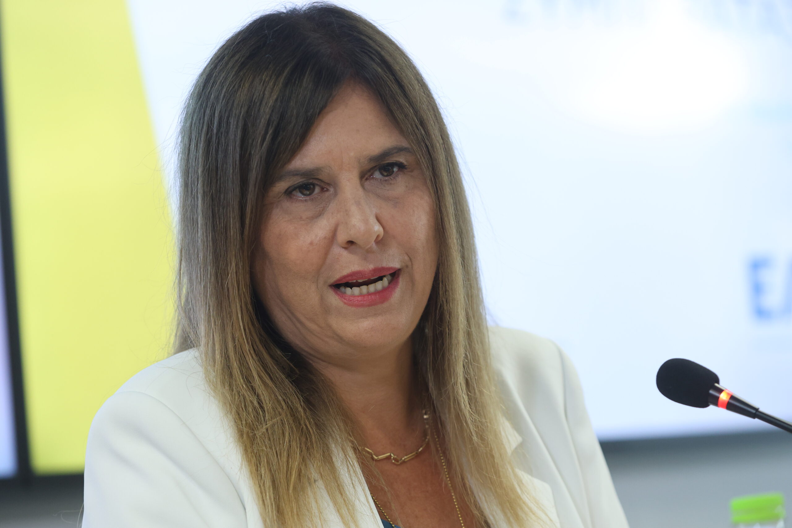 Συνέντευξη Τύπου της Ελληνικής Αριστερής Συμπαράταξης (ΕΛ.Α.Σ.) Η τομεάρχης Παιδείας, Ιωάννα Λαλιώτου μαζί με τον αναπληρωτή τομεάρχη Παναγιώτη Κασσιανό θα παρουσιάσουν τις 5+1 εμβληματικές παρεμβάσεις της ΕΛ.Α.Σ. για την Παιδεία. Τη συνέντευξη θα συντονίσει η εκπρόσωπος Τύπου της ΕΛ.Α.Σ Θεώνη Κουφονικολάκου. Δευτέρα 20 Ιουλίου 2026