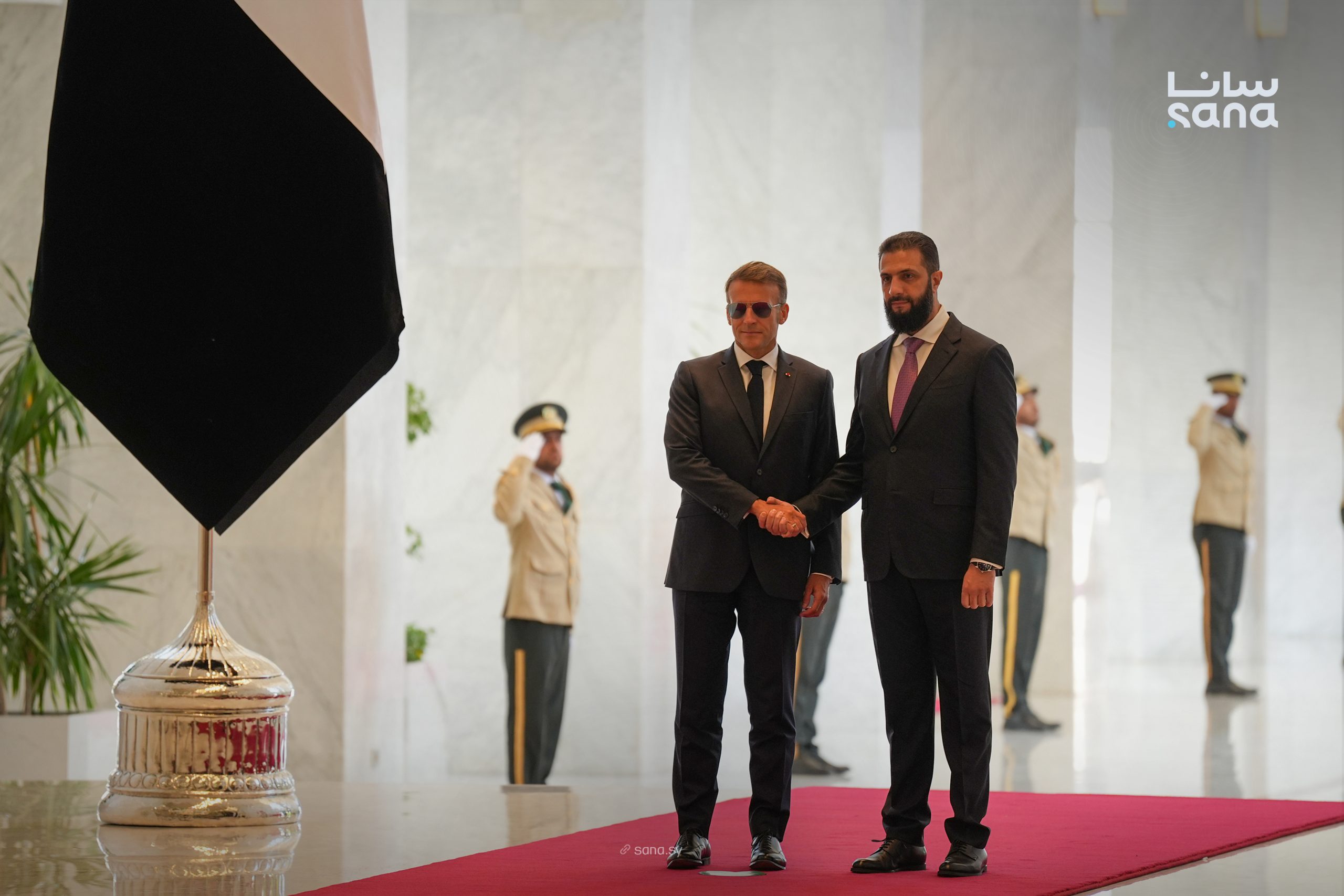 Συρία: Εκρήξεις στην Δαμασκό κοντά στο ξενοδοχείο που διανυκτέρευσε ο Μακρόν – «Σώος και αβλαβής» ο Γάλλος πρόεδρος (Βίντεο)