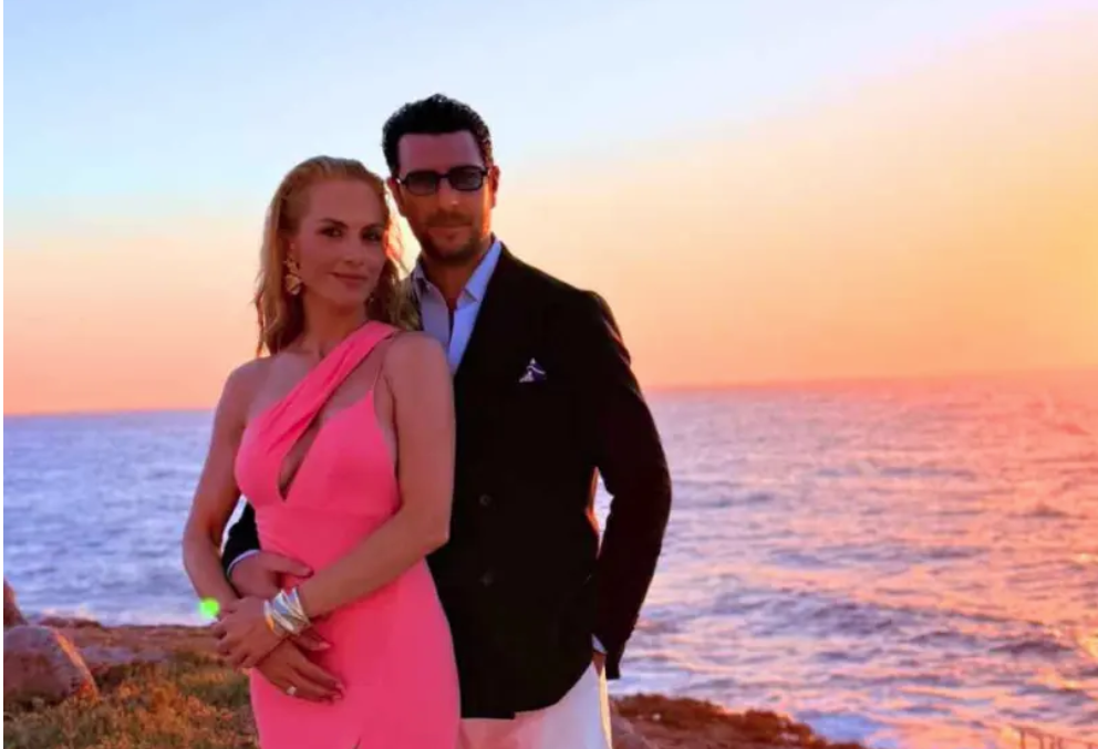 Γιώργος Γεροντιδάκης: Η νέα selfie με τη Ντορέττα Παπαδημητρίου μέσα από το αυτοκίνητο που τράβηξε τα βλέμματα
