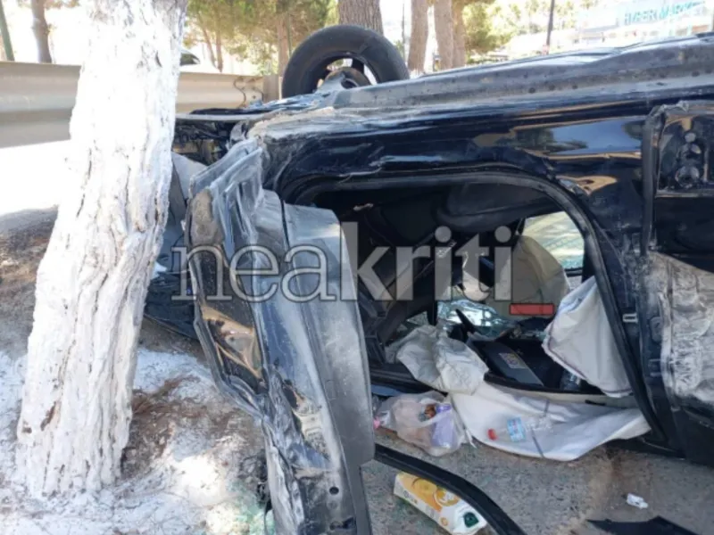 Κρήτη: Βίντεο-σοκ από αυτοκίνητο που «απογειώνεται», πέφτει σε δέντρο και ανατρέπεται