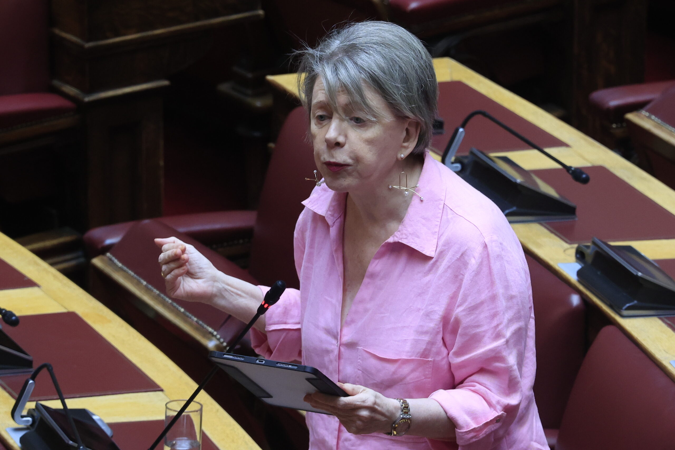 Έλενα Ακρίτα: «Θα στηρίξω με όλη μου την καρδιά και τις δυνάμεις μου τη Ρένα Δούρου» (Βίντεο)