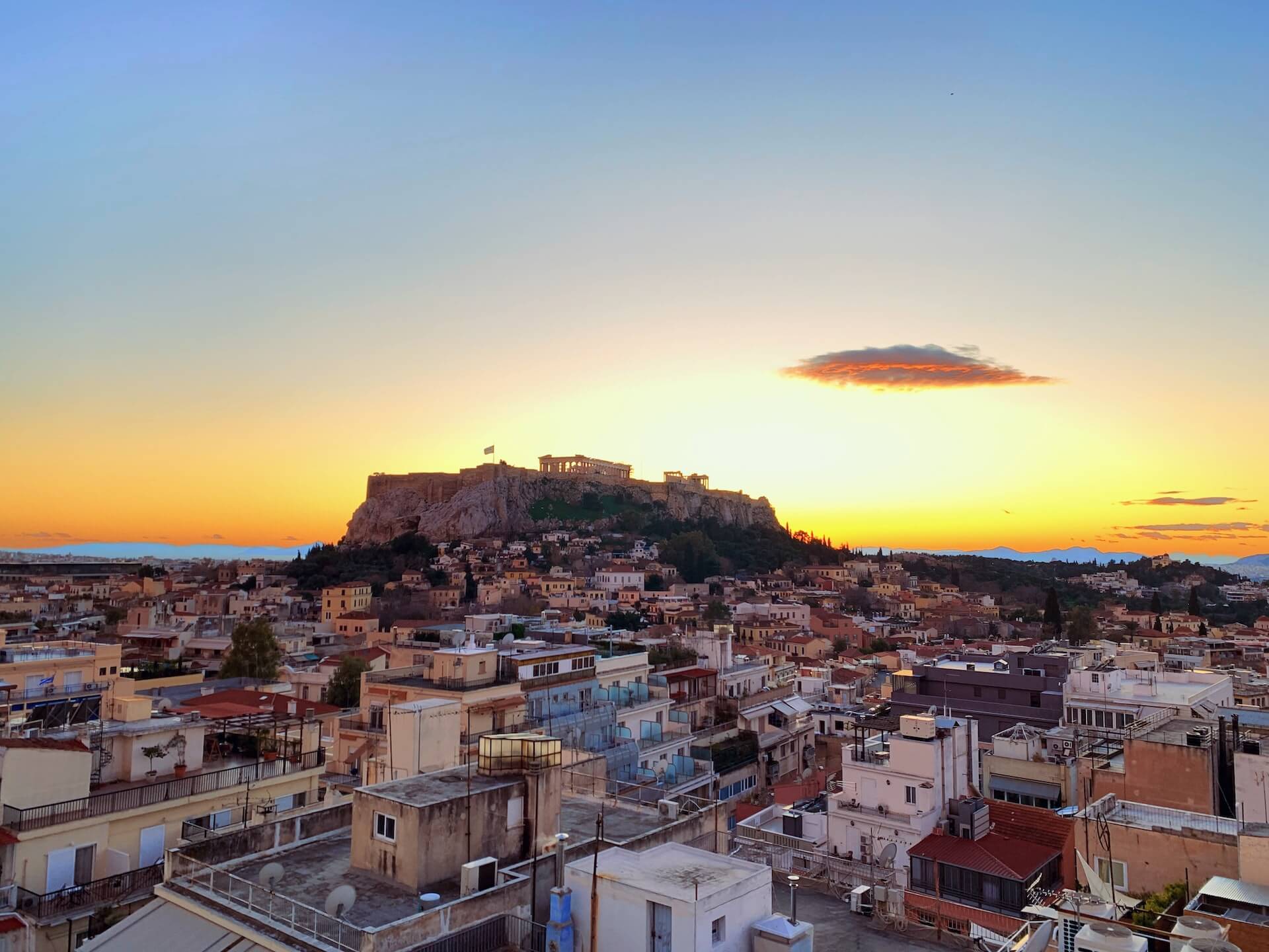 Το καλοκαίρι μέσα μας: Μικρές «αποδράσεις» για όσους δεν φύγουν από την πόλη
