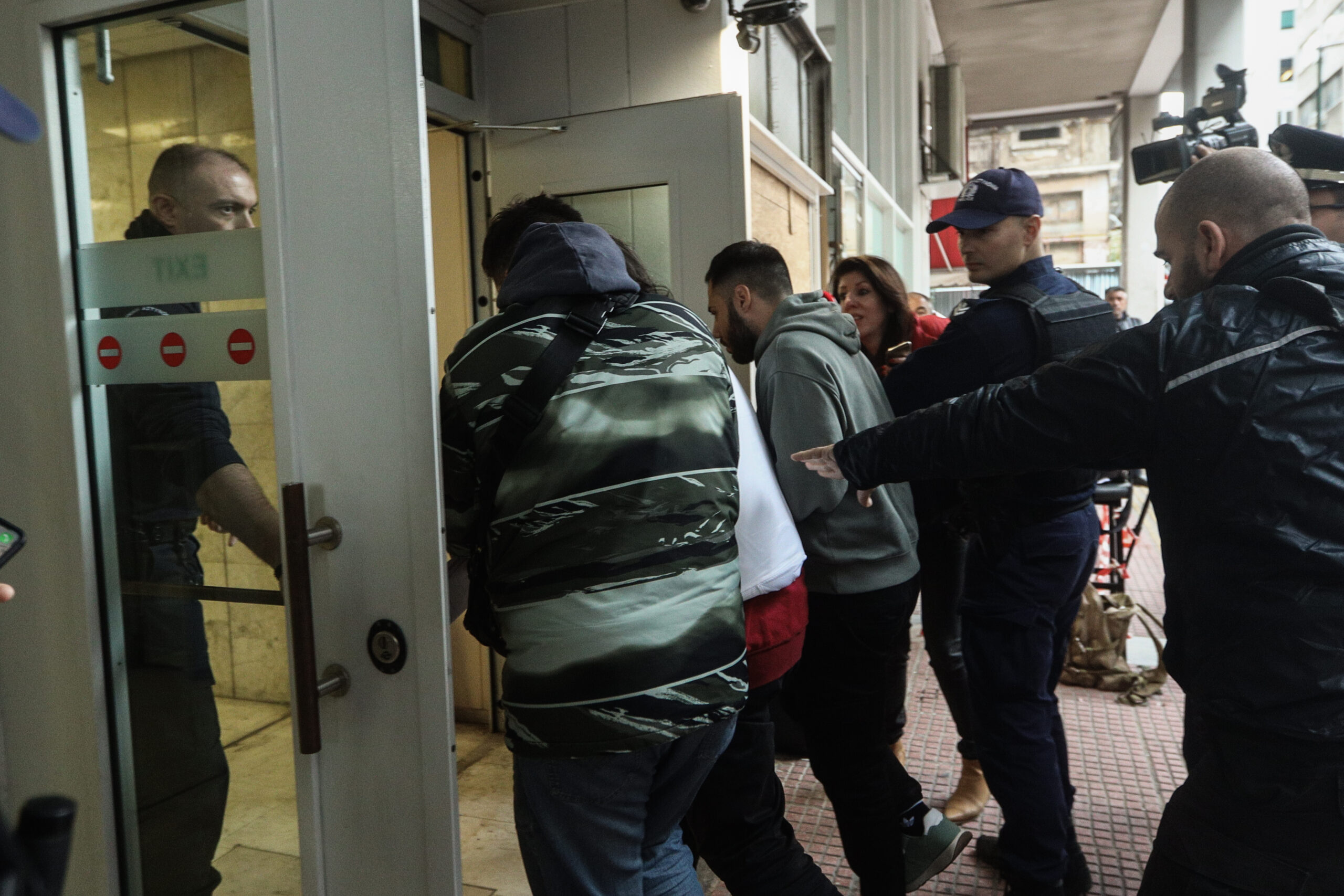 Απάτη ΕΟΠΥΥ: Στα δικαστήρια Πειραιά ο φαρμακοποιός, πρώην υποψήφιος βουλευτής (Βίντεο)
