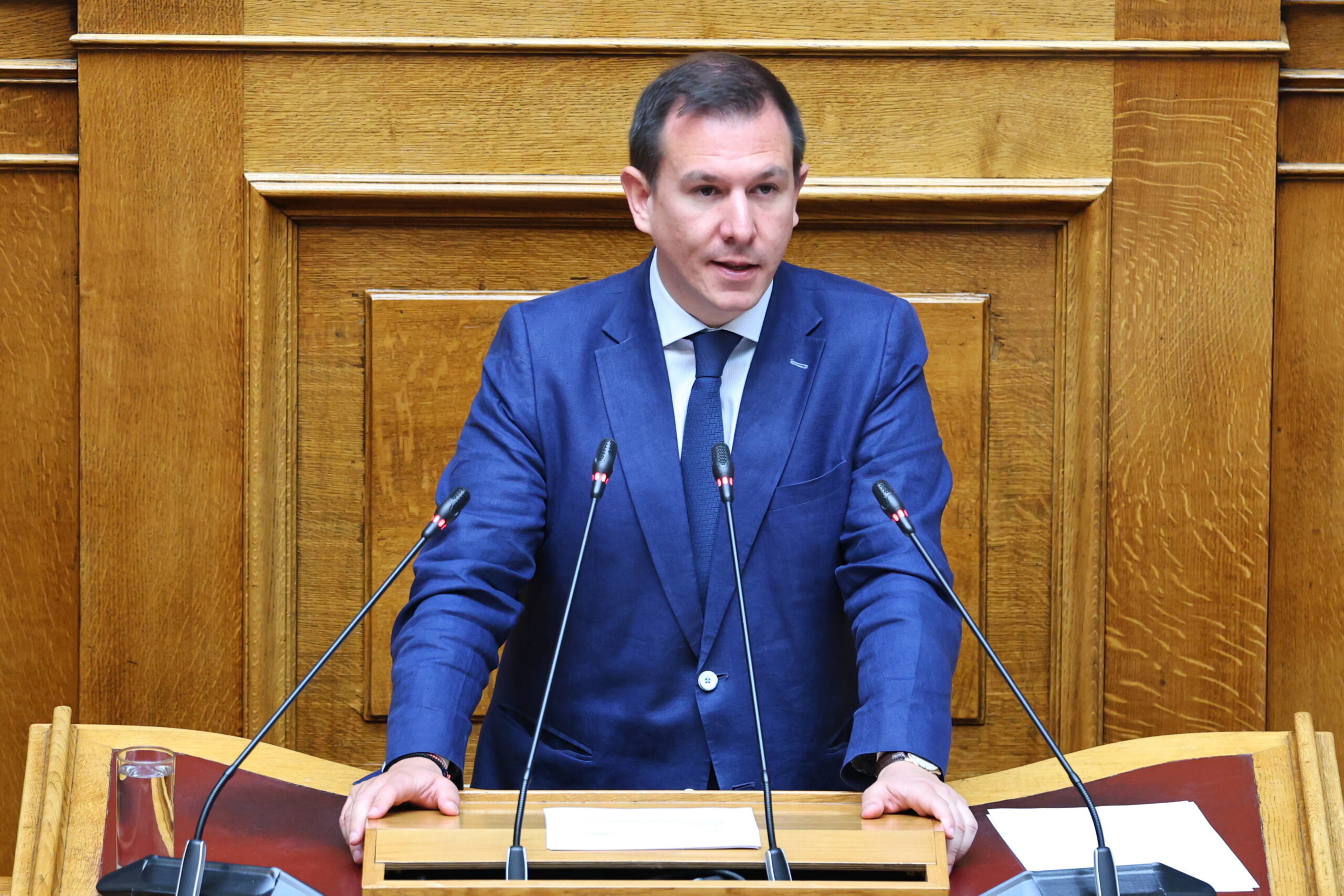 Δουδωνής κατά Τσίπρα για τα ιδιωτικά πανεπιστήμια: Αιχμές για «κομματική σύνδεση» με ίδρυμα που έρχεται στην Ελλάδα – Στο επίκεντρο ο Αργύρης Μπεντενιώτης τομεάρχης της ΕΛ.Α.Σ