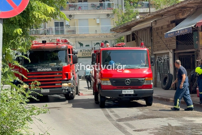 Θεσσαλονίκη: Στο νοσοκομείο ηλικιωμένη με εγκαύματα από φωτιά σε διαμέρισμα στην Καλαμαριά (Βίντεο)