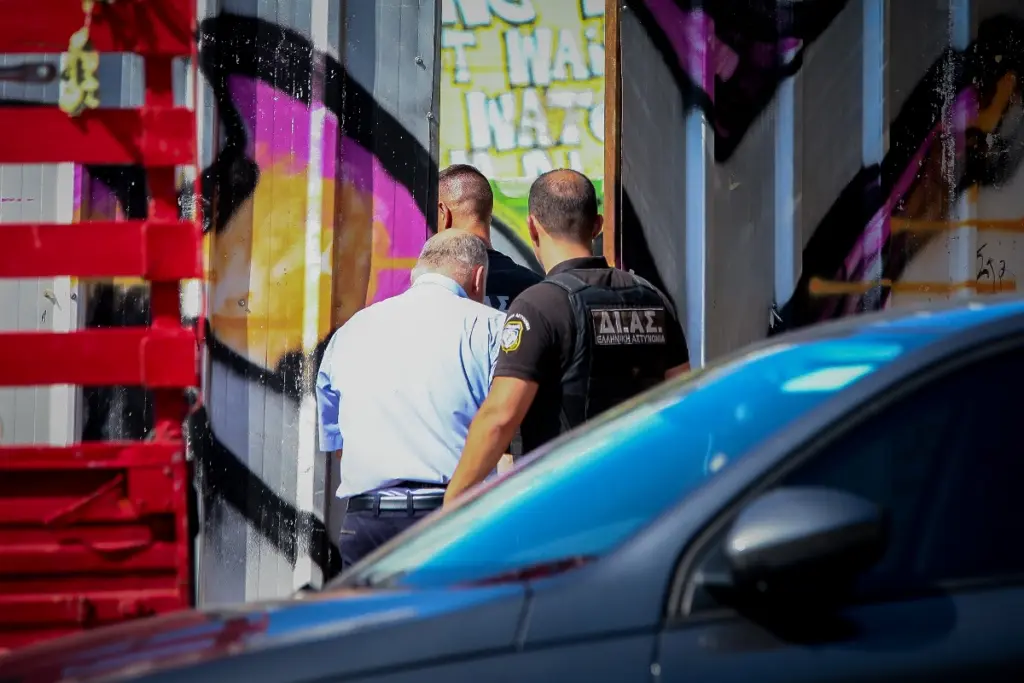 Κυψέλη: Η γυναίκα στη βαλίτσα είχε φάει λίγο προτού πεθάνει – Το στοιχείο για την ταυτότητά της (Βίντεο)