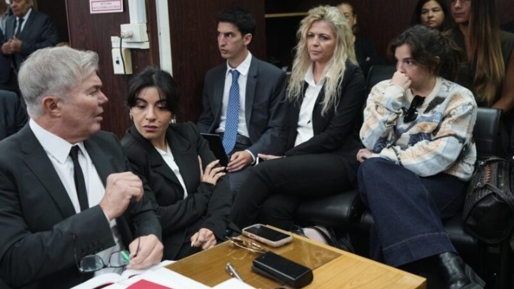 Δίκη Μαραντόνα: «Ο Ντιέγκο δεν θα έμενε στο σπίτι ούτε 30 δευτερόλεπτα»